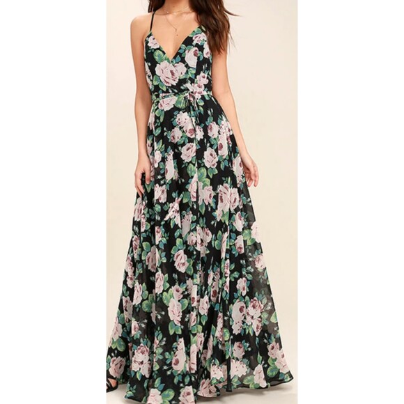 Lulu's Legendary Romance Black Floral Print Wrap Maxi Dress Size S NEW - Picture 1 of 11